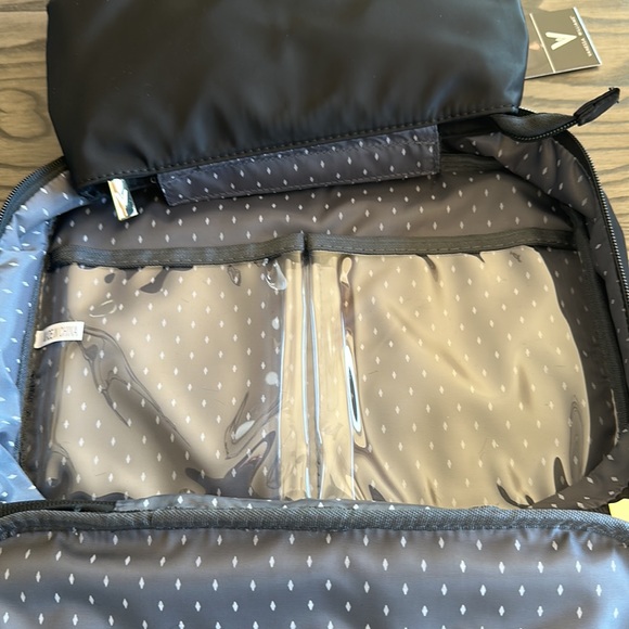 Venessa Williams Cosmetic Case - Picture 6 of 11